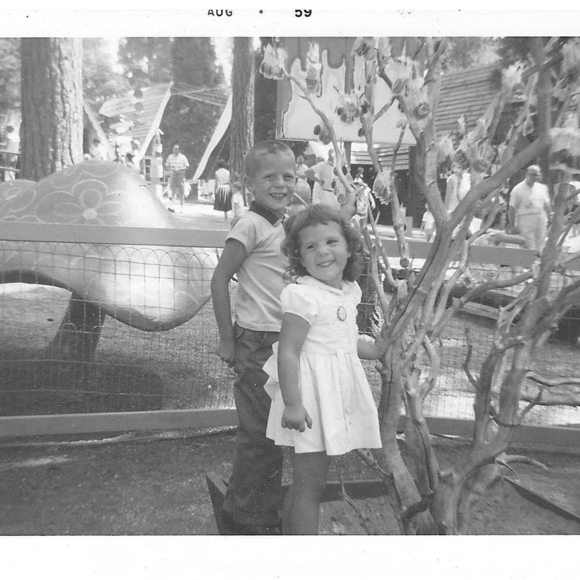 Meet your Posher, Cindy - Picture 1 of 1